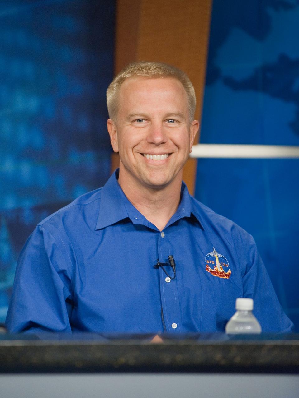 PHOTO DATE: 10-21-10 LOCATION: Bldg 2N SUBJECT: STS-133 crew press conference PHOTOGRAPHER: James Blair