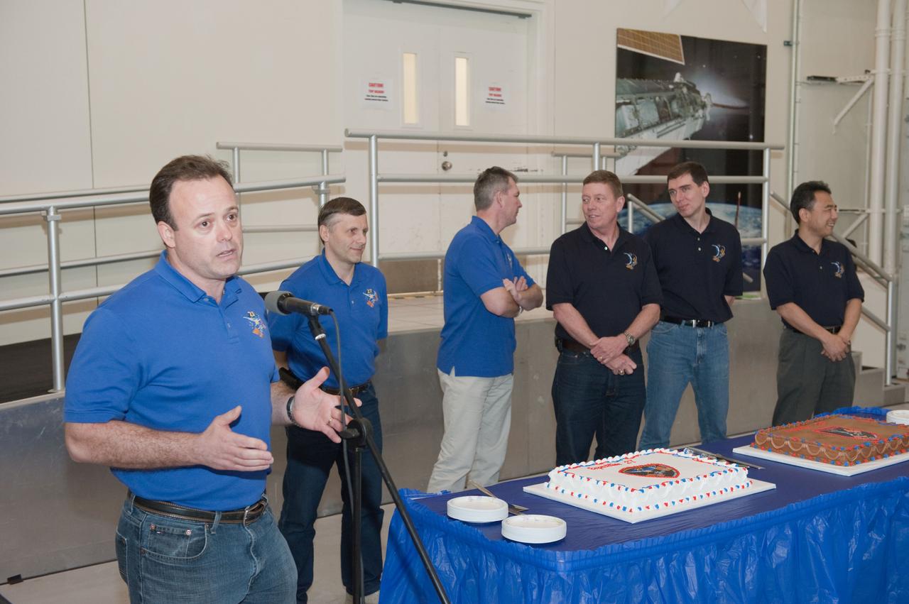 PHOTO DATE: 01-19-11 LOCATION: Bldg 5, High Bay SUBJECT: Expedition 27/28 Cake Cutting Ceremony in building 5 high bay PHOTOGRAPHER: James Blair