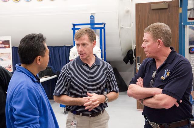 NASA image: Expedition 27, Expedition 28 and STS-135 during joint ISS/STS Emergency Scenarios training.