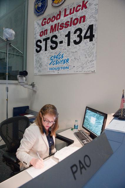 NASA image: STS-134 Orbit 2 flight controllers on consoles