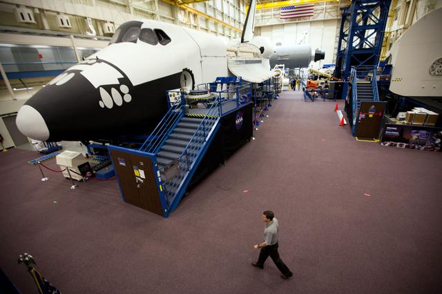 NASA image: STS_135_ SVMF