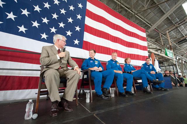NASA image: STS-135 Crew Return