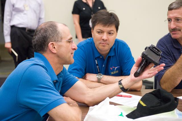 NASA image: Expedition 29/30 and Expedition 30/31 joint training sessions