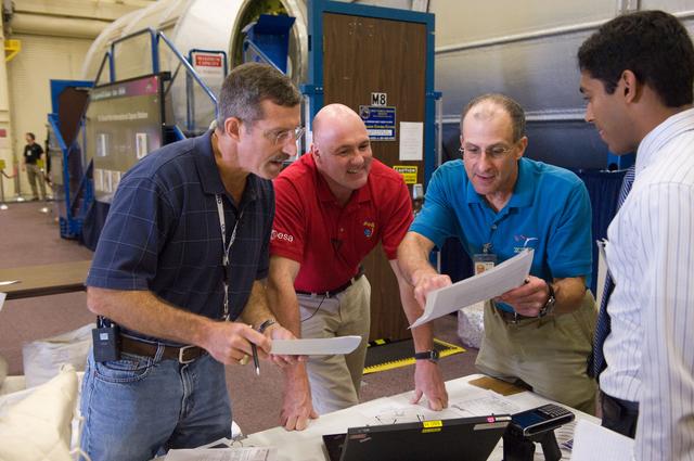 NASA image: Expedition 29/30 and Expedition 30/31 joint training sessions