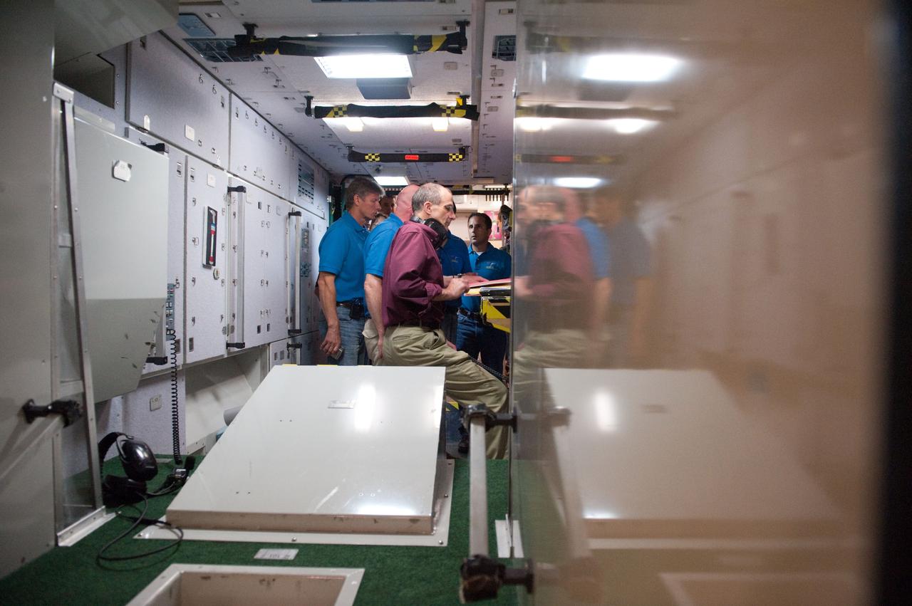 PHOTO DATE: 7-14-11  LOCATION: Bldg. 9NW - ISS Mockups    SUBJECT: Expedition 30/31/32 crew members during Emergency Scenarios. WORK ORDER:   02269-DCB_Exp 30-31-32 Training_07-14-11 PHOTOGRAPHER: Devin Boldt