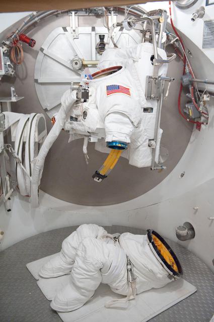 NASA image: STB-ST-942 SSATA Crew Training for INC-32(CM Hoshide) - August 31, 2011  