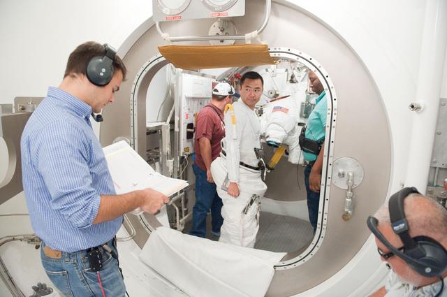 NASA image: STB-ST-942 SSATA Crew Training for INC-32(CM Hoshide) - August 31, 2011  