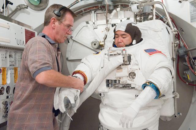 NASA image: STB-ST-942 SSATA Crew Training for INC-32(CM Hoshide) - August 31, 2011  