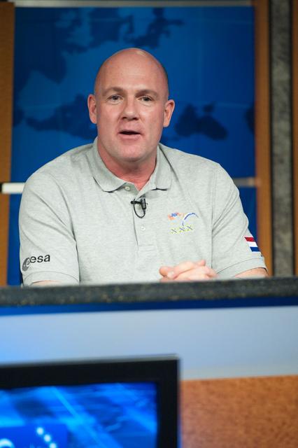 NASA image: Soyuz 29 Crew News Conference at JSC 