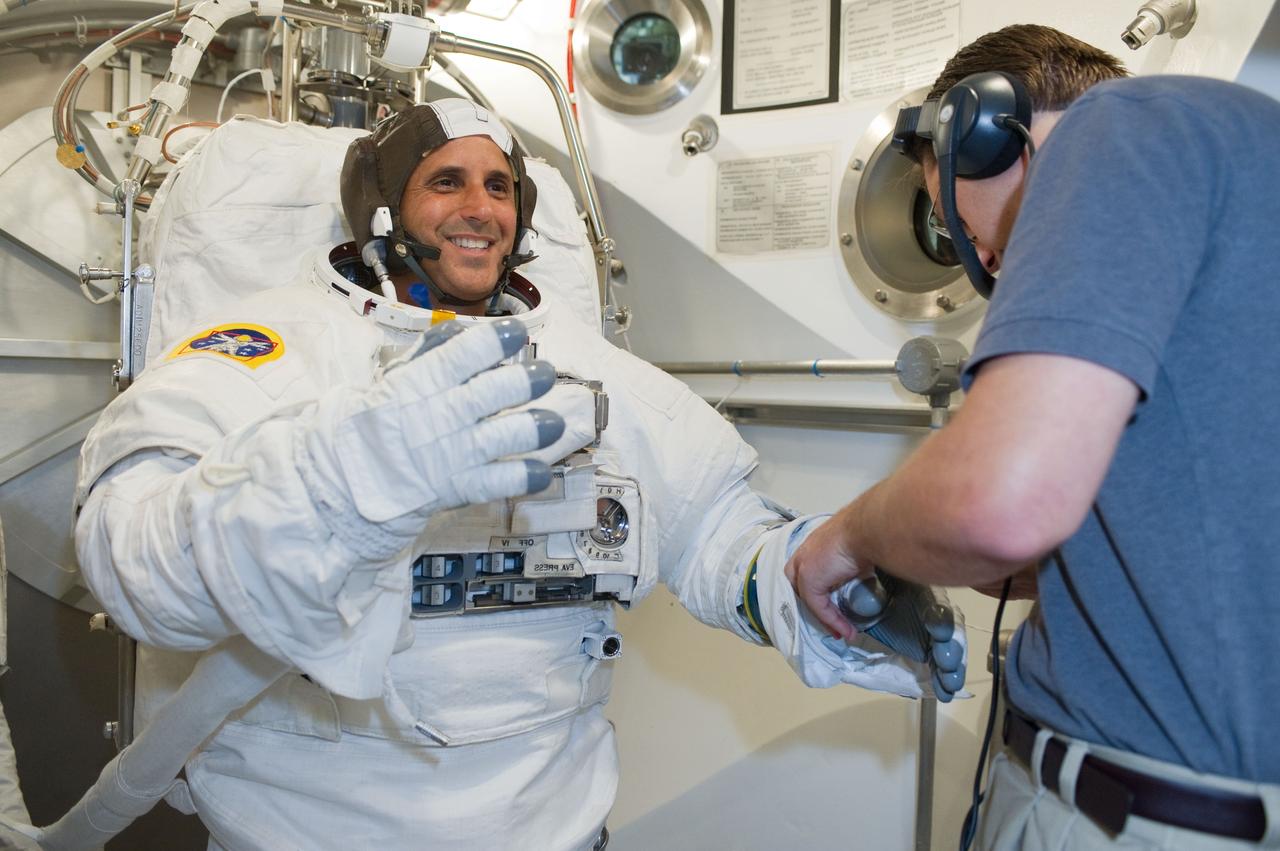 Expedition 31 crew member Joe Acaba during SSATA Crew Training in the SSATA Chamber.  Photo Date: October 19, 2011.  Location: Building 7 - SSATA Chamber.  Photographer: Robert Markowitz
