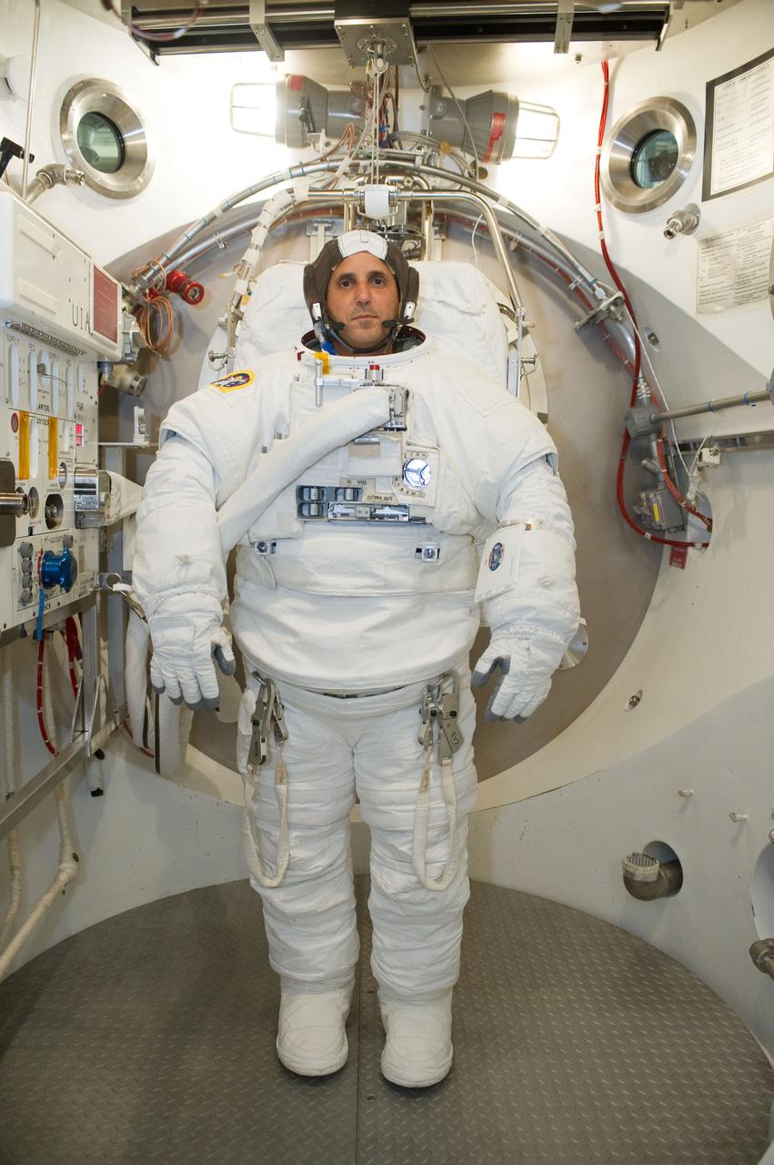 Expedition 31 crew member Joe Acaba during SSATA Crew Training in the SSATA Chamber.  Photo Date: October 19, 2011.  Location: Building 7 - SSATA Chamber.  Photographer: Robert Markowitz