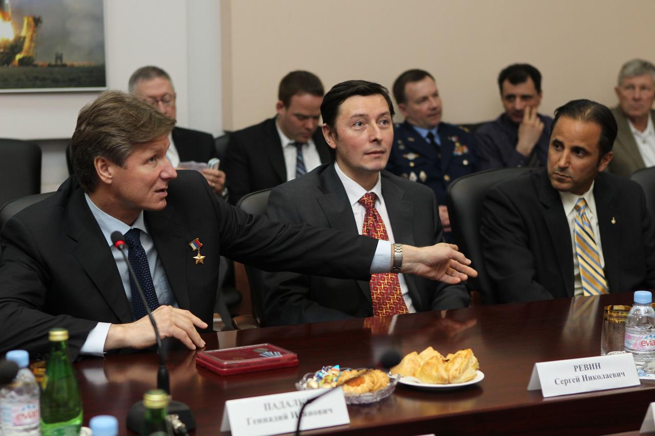 (26 April 2012) -- At the headquarters of the Russian Federal Space Agency, Expedition 31 Soyuz Commander Gennady Padalka (left), flight engineer Sergei Revin and NASA Flight Engineer Joe Acaba field questions from Roscosmos officials April 26, 2012 prior to their departure May 2 for their launch site in Baikonur, Kazakhstan. Padalka, Revin and Acaba are scheduled to launch to the International Space Station May 15 in their Soyuz TMA-04M spacecraft. Photo credit: NASA