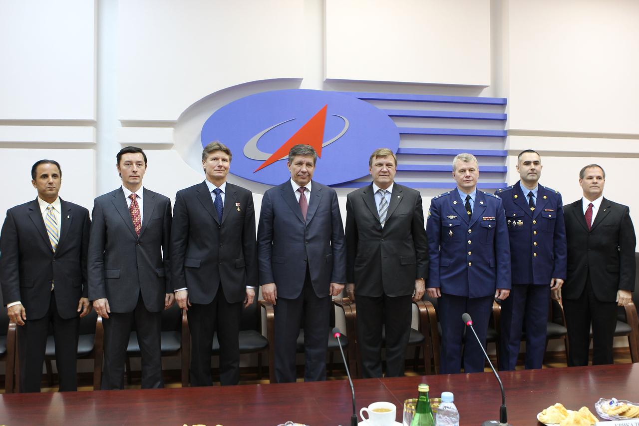 (26 April 2012) -- At the headquarters of the Russian Federal Space Agency, Expedition 31 prime and backup crewmembers pose for a photo with Roscosmos officials. From left: Expedition 31 prime crew of NASA flight engineer Joe Acaba, Soyuz Commander Gennady Padalka and flight engineer Sergei Revin. At center: Vladimir Popovkin, Head of Roscosmos; Alex Krasnov Director, Piloted Programs, Russian Federal Space Agency; and Expedition 31 backup crewmembers - cosmonauts Oleg Novitskiy and Evgeny Tarelkin, and Kevin Ford of NASA. Padalka, Revin and Acaba are scheduled to launch to the International Space Station May 15 in their Soyuz TMA-04M spacecraft. Photo credit:NASA 