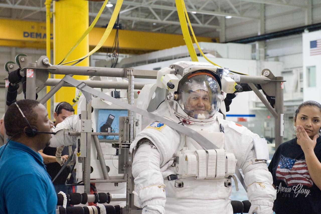 PHOTO DATE:  03/22/12 LOCATION:   JSC NBL SUBJECT: Koichi Wakata during EVA Training at the NBL PHOTOGRAPHER:Geeseman
