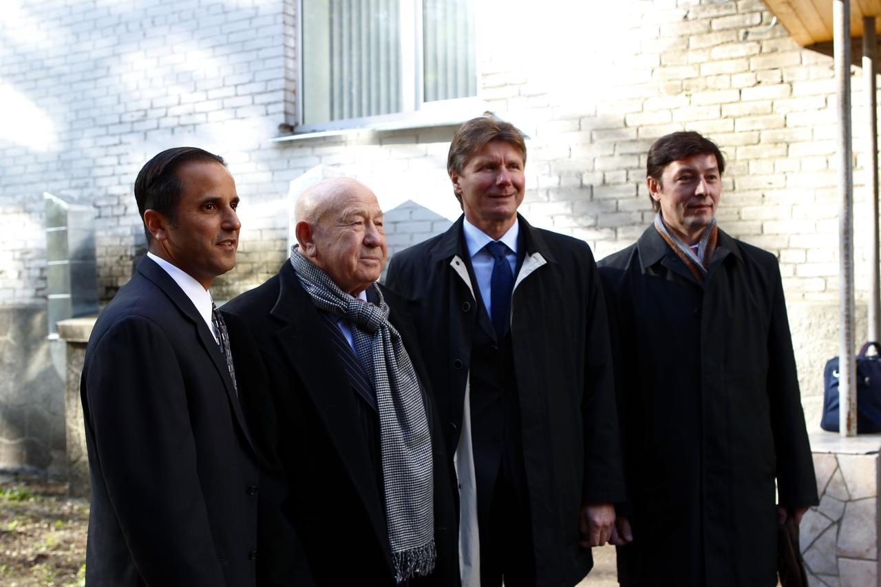 (2 May, 2012) --- At the Gagarin Cosmonaut Training Center at Star City, Russia on May 2, 2012, veteran cosmonaut Alexei Leonov, the first human to conduct a spacewalk in 1965, poses for a photo with Expedition 31 crewmembers prior to  their farewell sendoff to  the Baikonur Cosmodrome in Kazakhstan. From left to right are NASA Flight Engineer Joe Acaba, cosmonaut Leonov, Soyuz Commander Gennady Padalka, and Flight Engineer Sergei Revin. Acaba, Padalka and Revin are scheduled to launch to the space station on May 15 in their Soyuz TMA-04M spacecraft.   NASA/Stephanie Stoll 