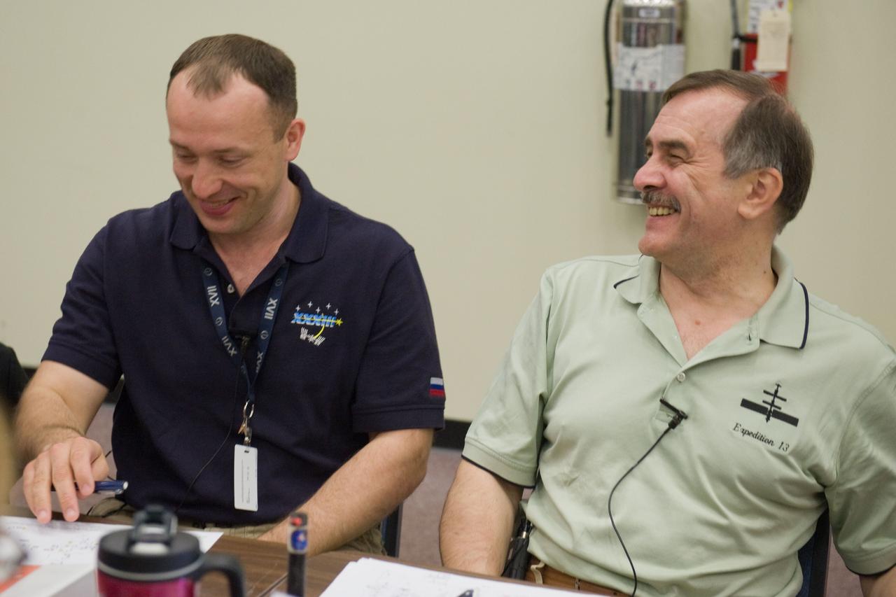 DATE: 5-8-12 LOCATION: Bldg. NW - ISS Mockups SUBJECT: Expedition 35/36 crew training (Pavel Vinogradov, Alexander Misurkin and Chris Cassidy) during emergency scenarios training in the ISS mockups with Station Training Lead, Lucia McCullough. PHOTOGRAPHER: Lauren Harnett 
