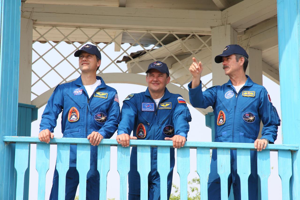 At the History Museum at the Baikonur Cosmodrome in Kazakhstan, the backup Expedition 32/33 crewmembers share a moment to reflect at the “Gagarin Gazebo” July 7, 2012 where Russian space officials approved Yuri Gagarin to become the first human to fly in space 51 years ago.  NASA Flight Engineer Tom Marshburn (left), Russian Soyuz Commander Roman Romanenko (center) and Flight Engineer Chris Hadfield of the Canadian Space Agency are the backups for NASA’s Sunita Williams, Yuri Malenchenko and Aki Hoshide of the Japan Aerospace Exploration Agency, who will launch to the International Space Station July 15 from the Cosmodrome in their Soyuz TMA-05M spacecraft.  NASA/Victor Zelentsov 