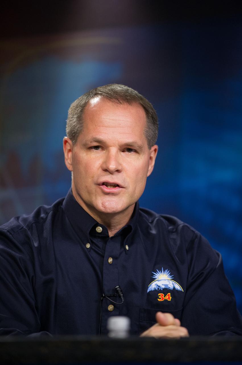 Date: 07-26-12 Location: Bldg 2, Press Conf. Room Subject: Expedition 34 press conference with crew members Novitskiy, Tarelkin and Kevin Ford Photographer: James Blair