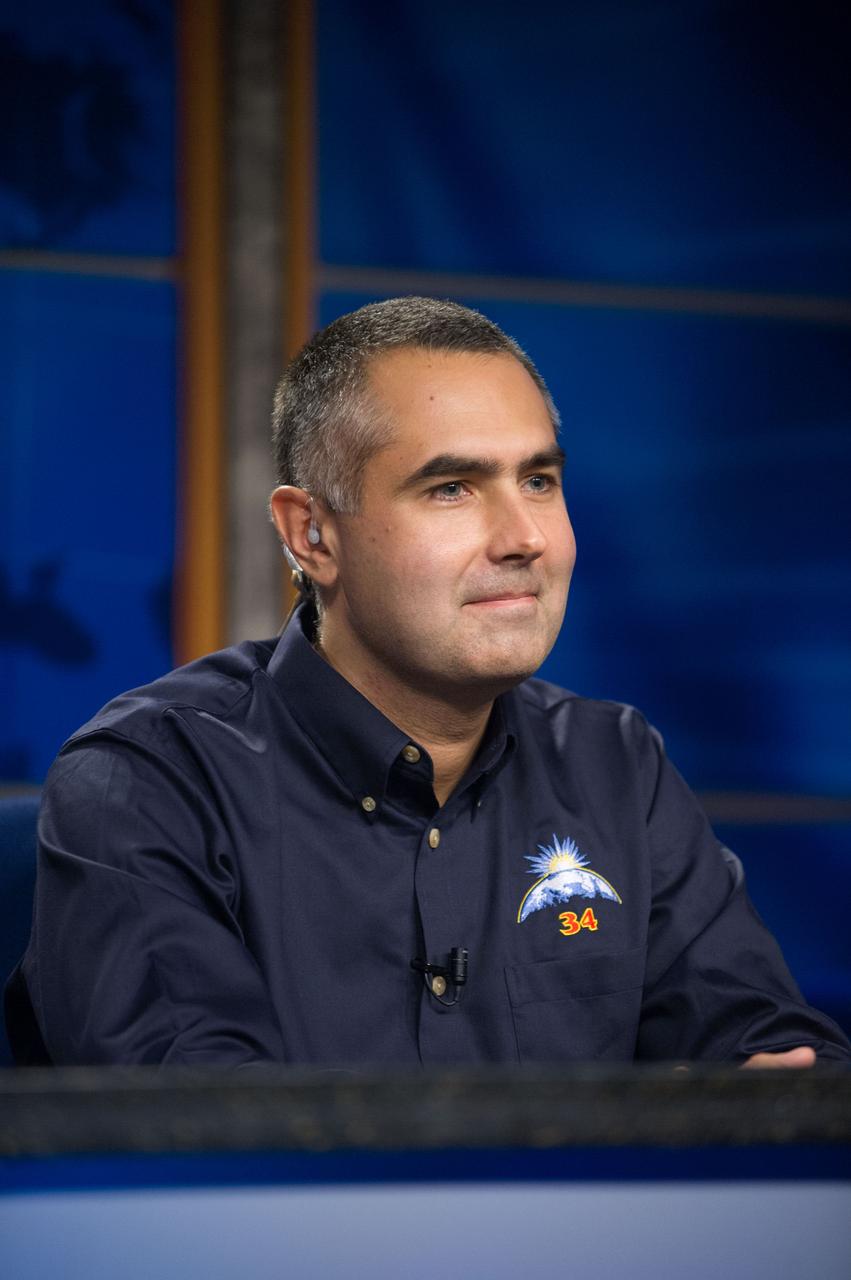 Date: 07-26-12 Location: Bldg 2, Press Conf. Room Subject: Expedition 34 press conference with crew members Novitskiy, Tarelkin and Kevin Ford Photographer: James Blair