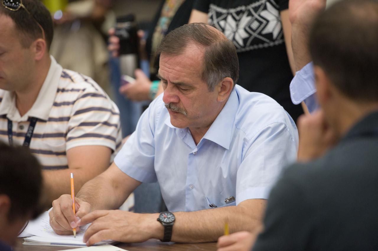 Emergency Scenarios training for the joint Soyuz 33 and Soyuz 34 crew training (Expedition 35).  Photo Date: August 2, 2012.  Location: Bldg. 9NW - ISS Mockups.  Photographer: Robert Markowitz