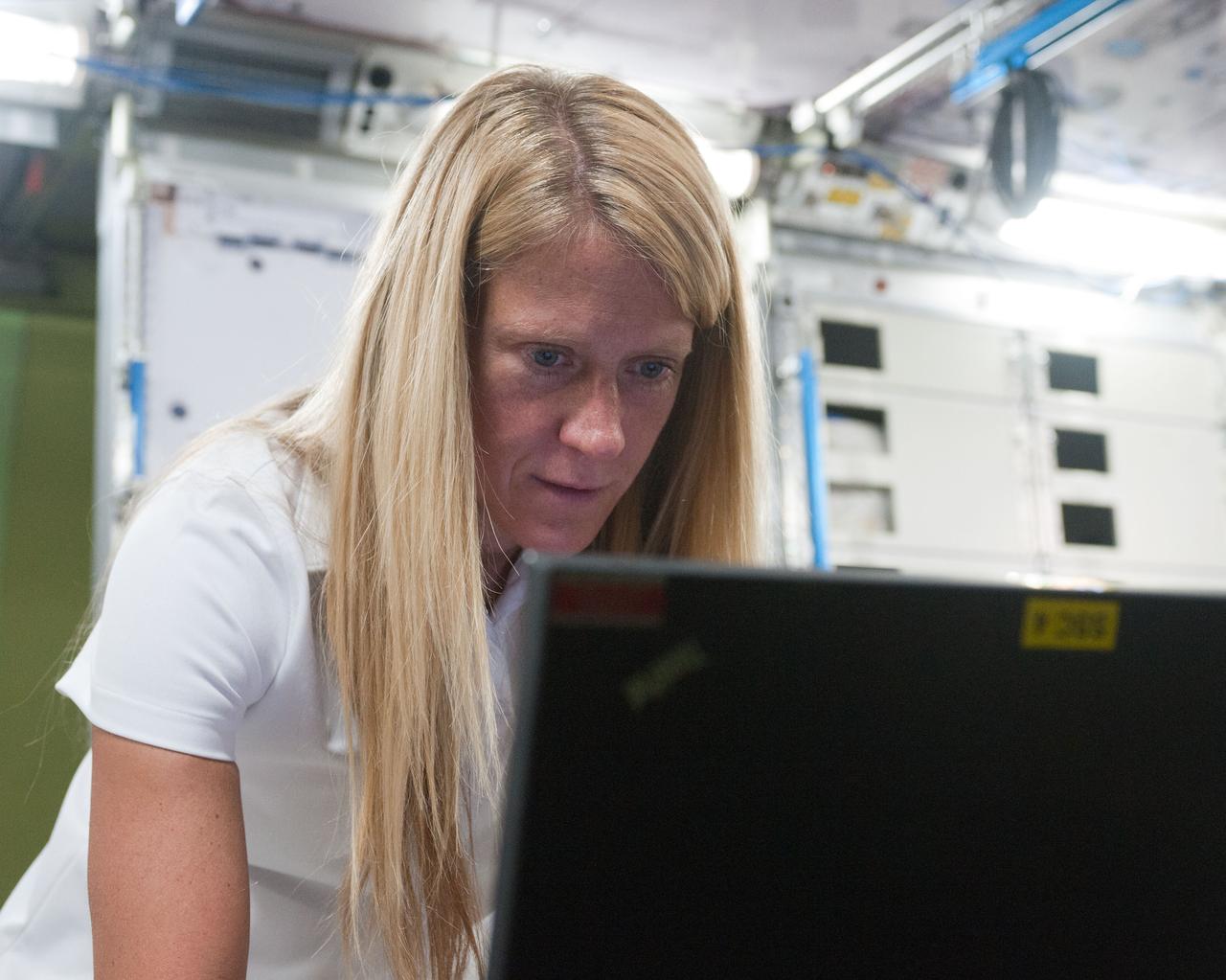 PHOTO DATE:  09-12-12 LOCATION:   Bldg. 9NW - ISS Mockups  SUBJECT:  Expedition 36/37 Routine Ops training with crew members Yurchikhin, Nyberg & Parmitano. PHOTOGRAPHER: BILL STAFFORD