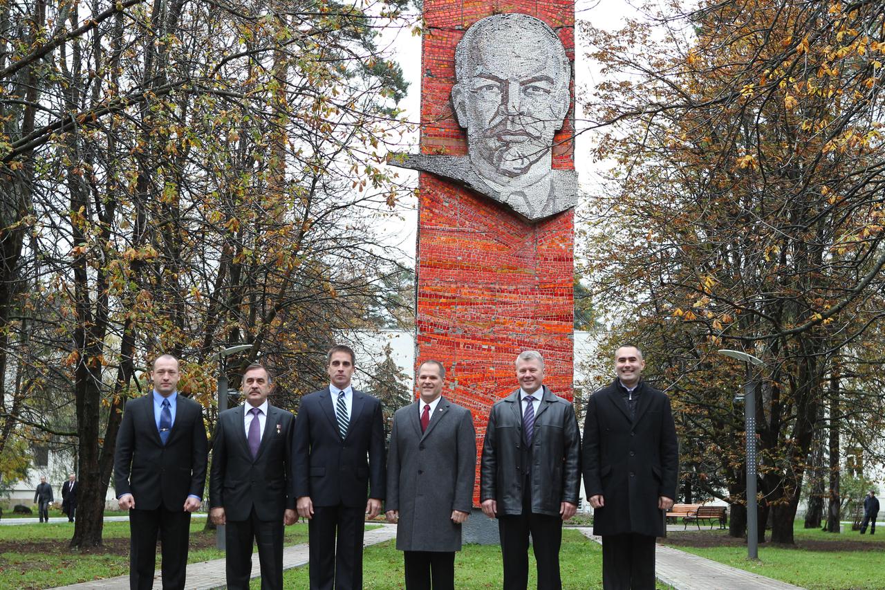 The prime and backup Expedition 33/34 crewmembers pose for pictures in front of the statue of Vladimir Lenin at the Gagarin Cosmonaut Training Center in Star City, Russia October 9, 2012 before the prime crew flew to the Baikonur Cosmodrome in Kazakhstan for final preparations for their launch to the International Space Station October 23 in their Soyuz TMA-06M spacecraft. Pictured from left to right are backup Flight Engineer Alexander Misurkin, backup Soyuz Commander Pavel Vinogradov, backup NASA Flight Engineer Chris Cassidy, prime NASA Flight Engineer Kevin Ford, prime Soyuz Commander Oleg Novitskiy and prime Flight Engineer Evgeny Tarelkin. NASA/Stephanie Stoll