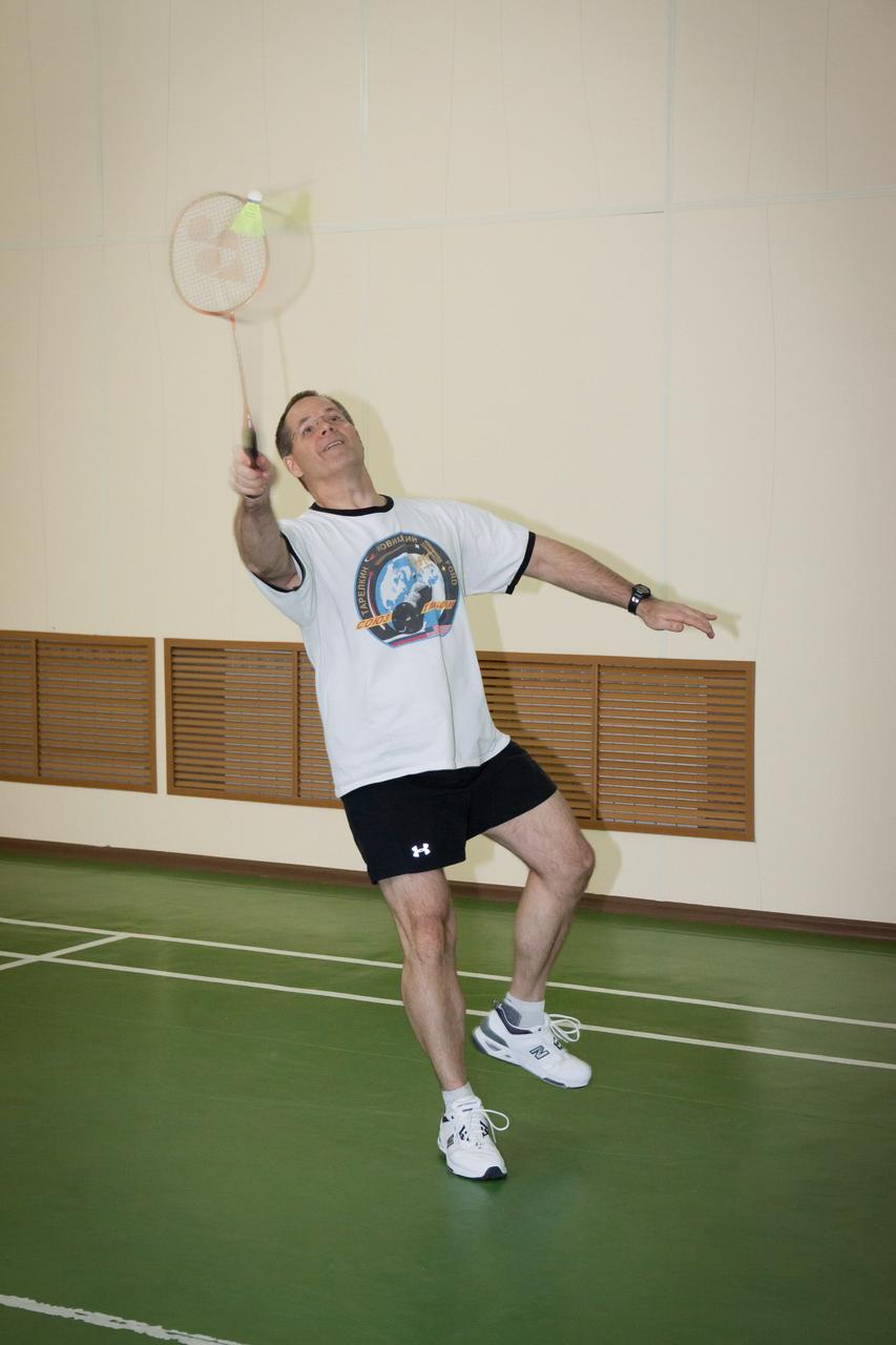 Taking time out from training, Expedition 33/34 Flight Engineer Kevin Ford of NASA plays a game of badminton at the Cosmonaut Hotel crew quarters in Baikonur, Kazakhstan October 17, 2012. Ford, Soyuz Commander Oleg Novitskiy and Flight Engineer Evgeny Tarelkin are preparing for launch October 23 in their Soyuz TMA-06M spacecraft to spend five months on the International Space Station. NASA/Victor Zelentsov