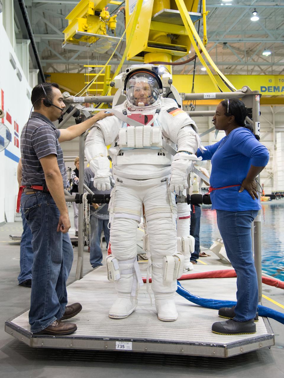 Date: 11-07-12 Location: NBL - Pool Topside Subject: Expedition 40 crew members (Soyuz 39) Reid Wiseman and ESA astronaut Alexander Gerst during INC-40 ISS EVA ORU PRF 41027. Photographer: James Blair