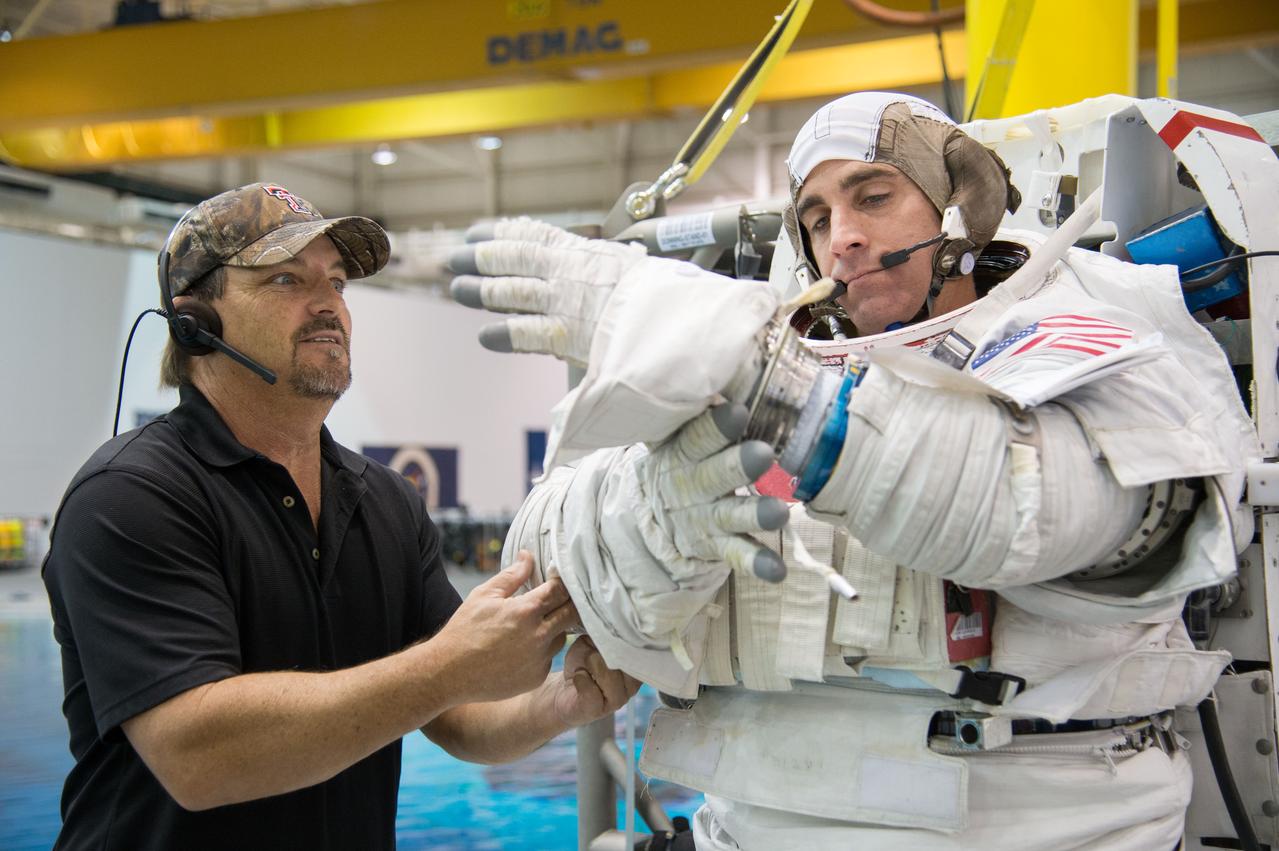 Expedition 35/36 crew member Chris Cassidy during INC-35/CB ISS EVA MAINT 91027 along with non-assigned astronaut Serena Aunon.  Photo Date: November 16, 2012.  Location: NBL - Pool Topside.  Photographer: Robert Markowitz