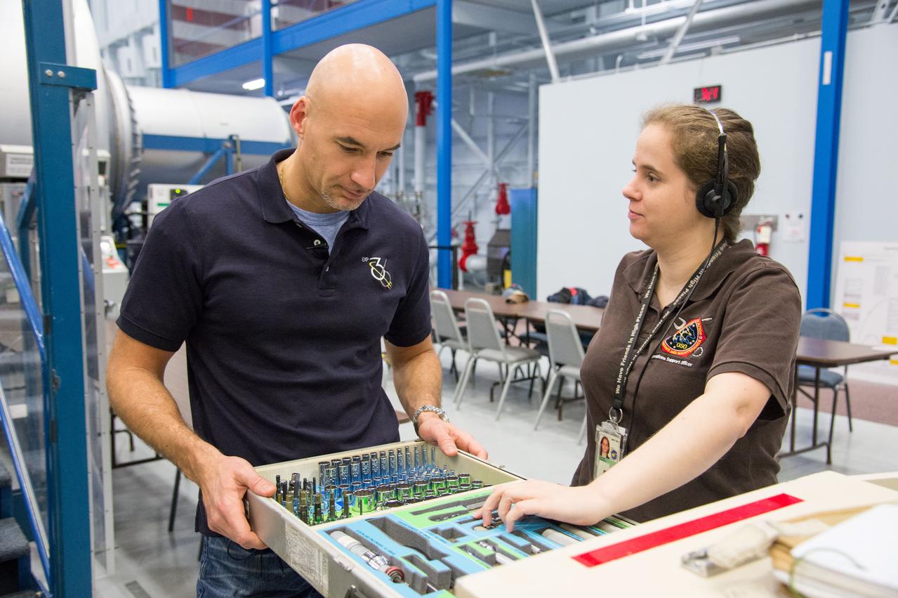 Expedition 37 crew members Karen Nyberg, Yuri Yurchikhin and Luca Parmitano during Routine Ops AC 2 training in the ISS Mockups.  Photo Date: January 9, 2013.  Location: Building 9NW - ISS Mockups.  Photographer: Robert Markowitz