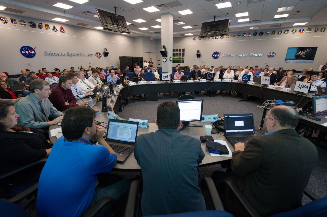 Date: 05-10-13 Location: Bldg 30M, Rm 119 IMMT Subject: IMMT meeting for ISS discussing the status of the ammonia leak on Space Station during Expedition 35. Photographer: James Blair
