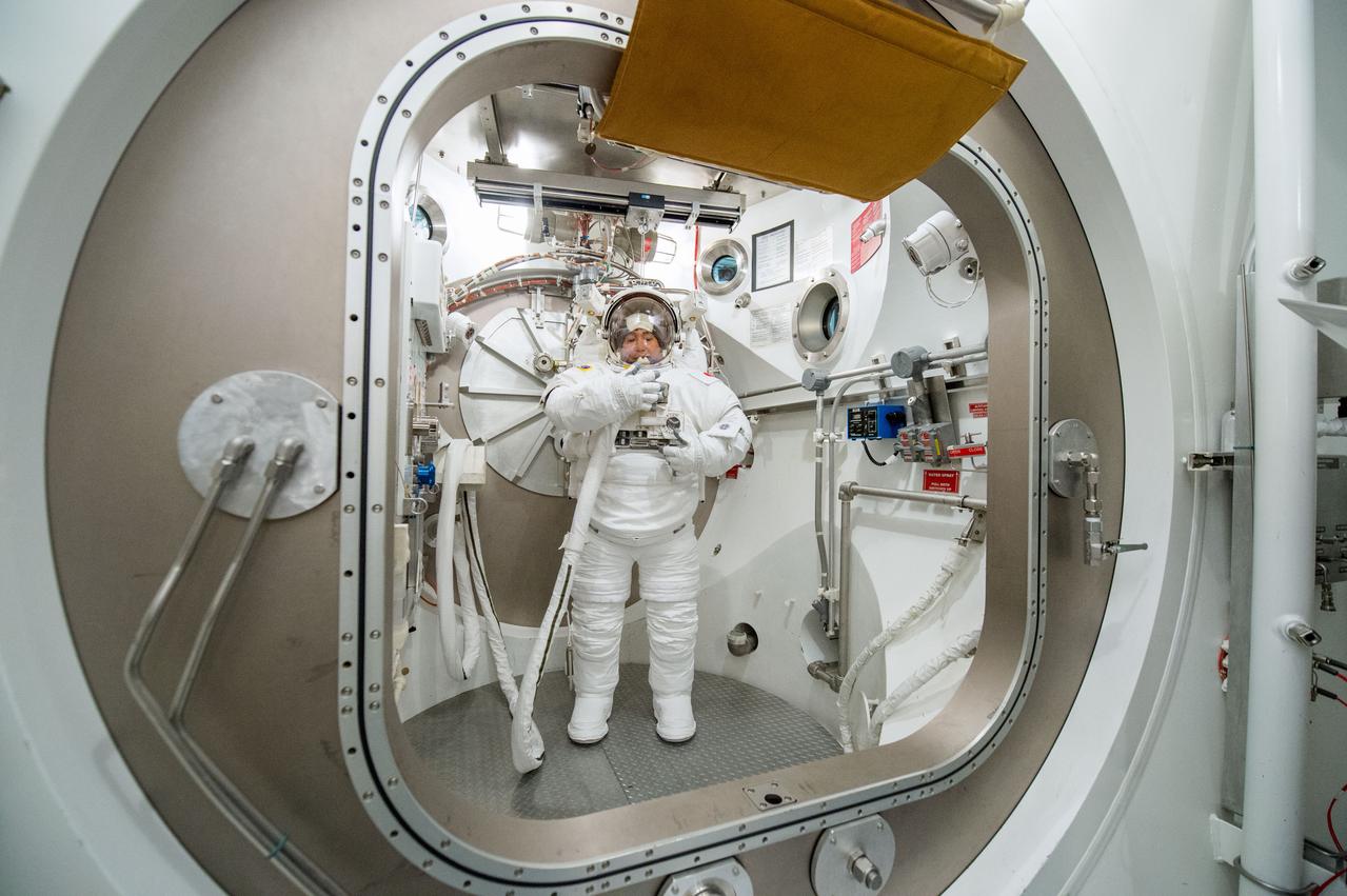 PHOTO DATE: 20 June 2013 LOCATION: Bldg. 7, SSATA Chamber SUBJECT: JAXA Astronaut Koichi Wakata during SSATA Dry Run. PHOTOGRAPHER: Mark Sowa