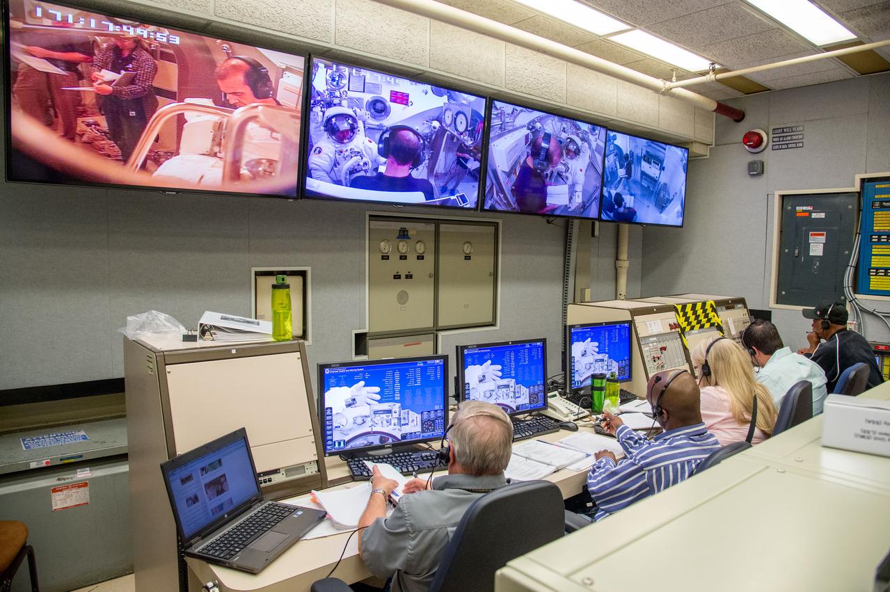 PHOTO DATE: 20 June 2013 LOCATION: Bldg. 7, SSATA Chamber SUBJECT: JAXA Astronaut Koichi Wakata during SSATA Dry Run. PHOTOGRAPHER: Mark Sowa