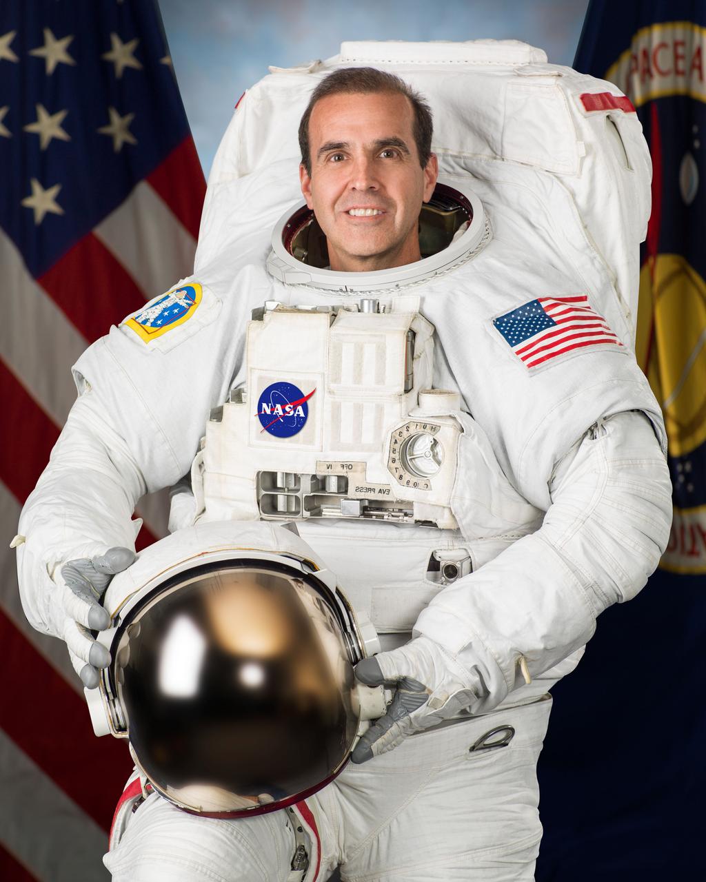 Photo Date: June 18, 2013 Location: Building 8, Room 183 - Photo Studio Subject: Individual Astronaut Photo for Rick Mastracchio Photographer: Robert Markowitz