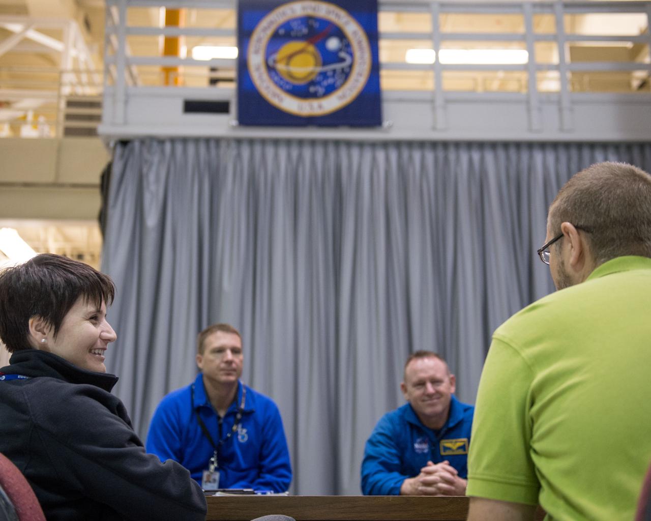 DATE: 10-25-13 LOCATION: Bldg 16, Rm 1040 SUBJECT: Expedition 42/43 crew members Samantha Cristoforetti, Barry Wilmore, Terry Virts during FF T&C/R Mini Sim 1 in the SES Alpha Cupola trainer. PHOTOGRAPHER: Lauren Harnett