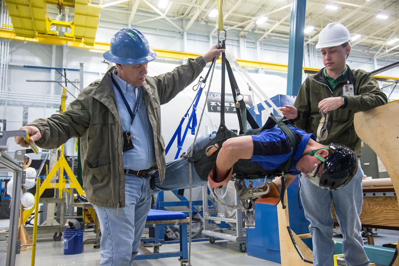 DATE: 1-7-14 LOCATION: Bldg. 9NW - POGO Stand SUBJECT: Expedition 44 astronaut Kjell Lindgren during ISS EVA POGO 1 training. PHOTOGRAPHER: Lauren Harnett