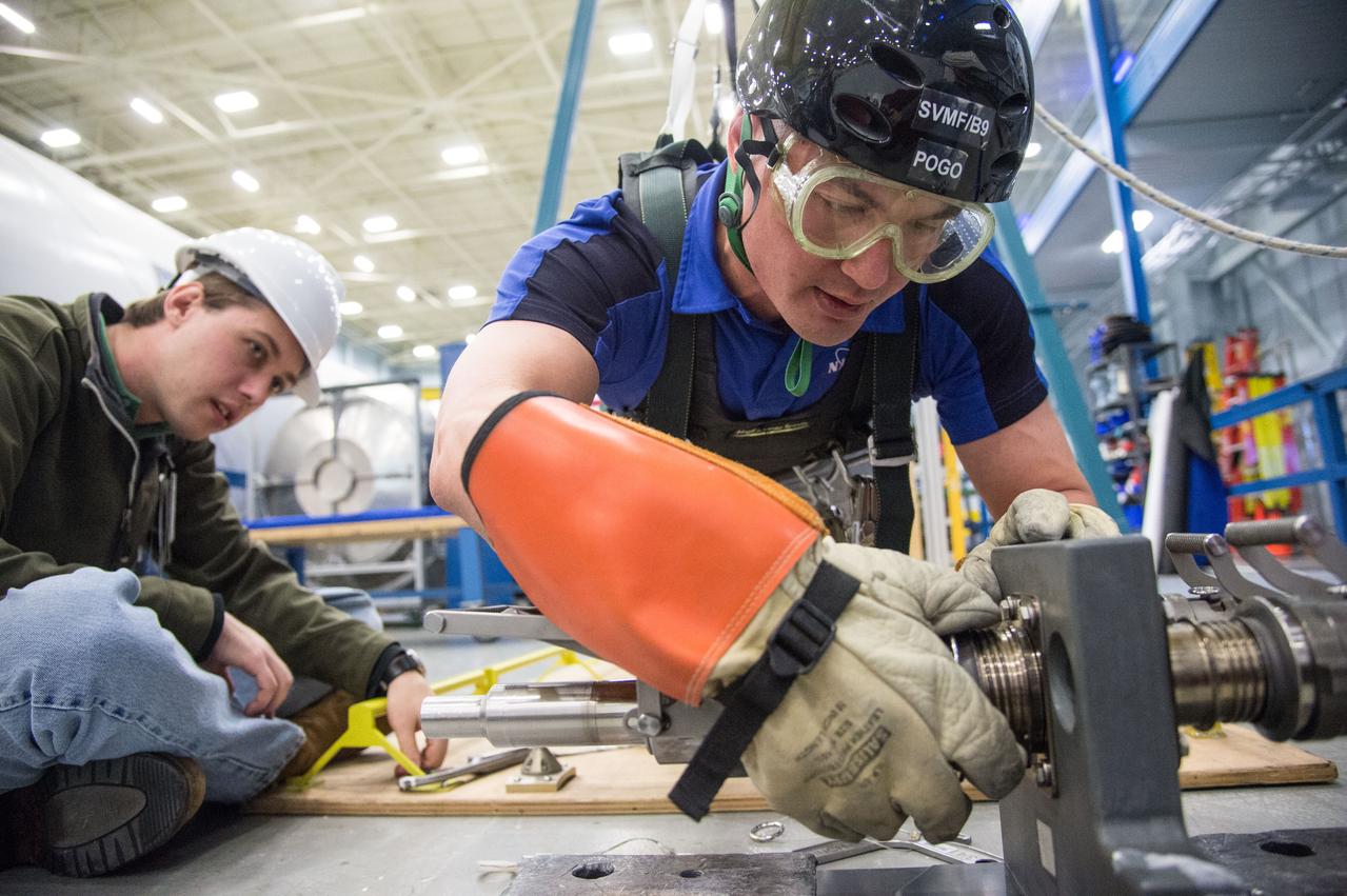 DATE: 1-7-14 LOCATION: Bldg. 9NW - POGO Stand SUBJECT: Expedition 44 astronaut Kjell Lindgren during ISS EVA POGO 1 training. PHOTOGRAPHER: Lauren Harnett