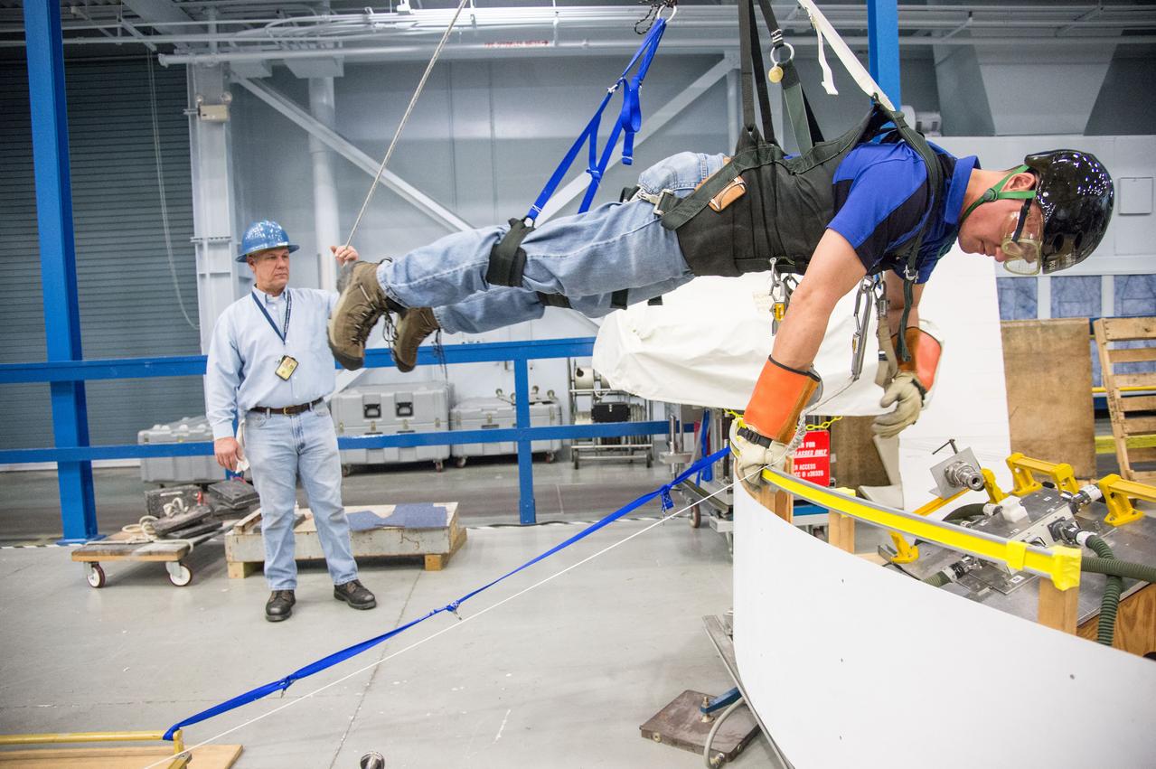 DATE: 1-7-14 LOCATION: Bldg. 9NW - POGO Stand SUBJECT: Expedition 44 astronaut Kjell Lindgren during ISS EVA POGO 1 training. PHOTOGRAPHER: Lauren Harnett