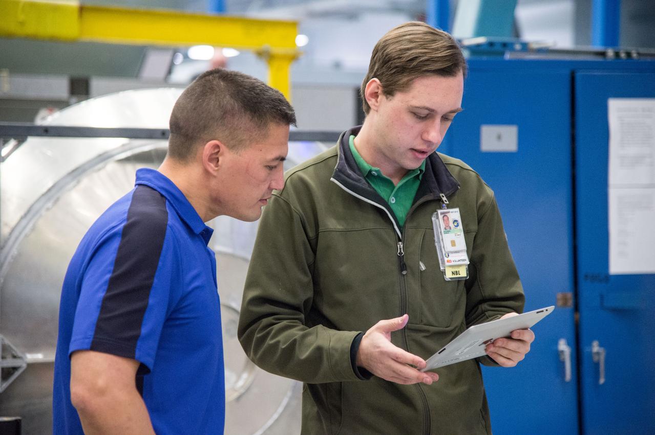 DATE: 1-7-14 LOCATION: Bldg. 9NW - POGO Stand SUBJECT: Expedition 44 astronaut Kjell Lindgren during ISS EVA POGO 1 training. PHOTOGRAPHER: Lauren Harnett