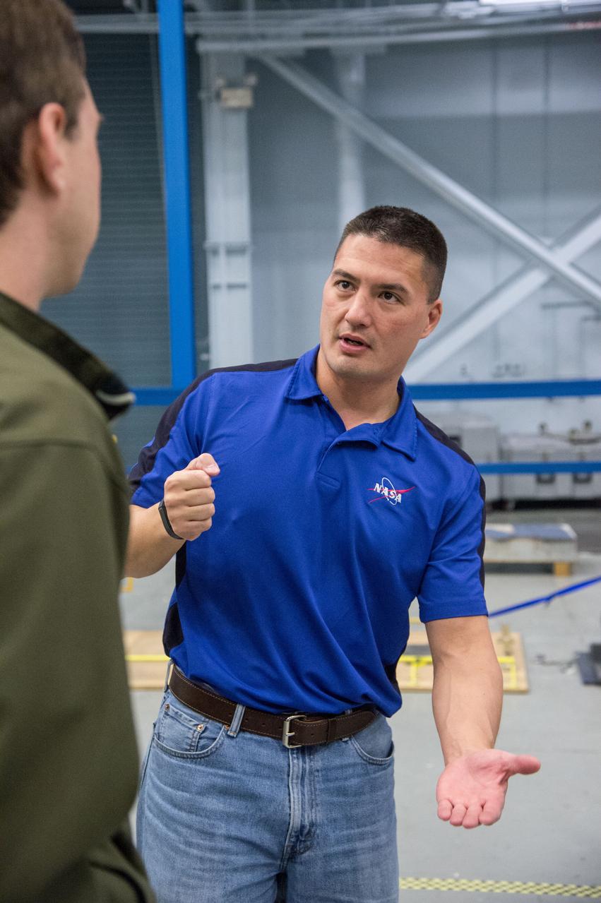 DATE: 1-7-14 LOCATION: Bldg. 9NW - POGO Stand SUBJECT: Expedition 44 astronaut Kjell Lindgren during ISS EVA POGO 1 training. PHOTOGRAPHER: Lauren Harnett