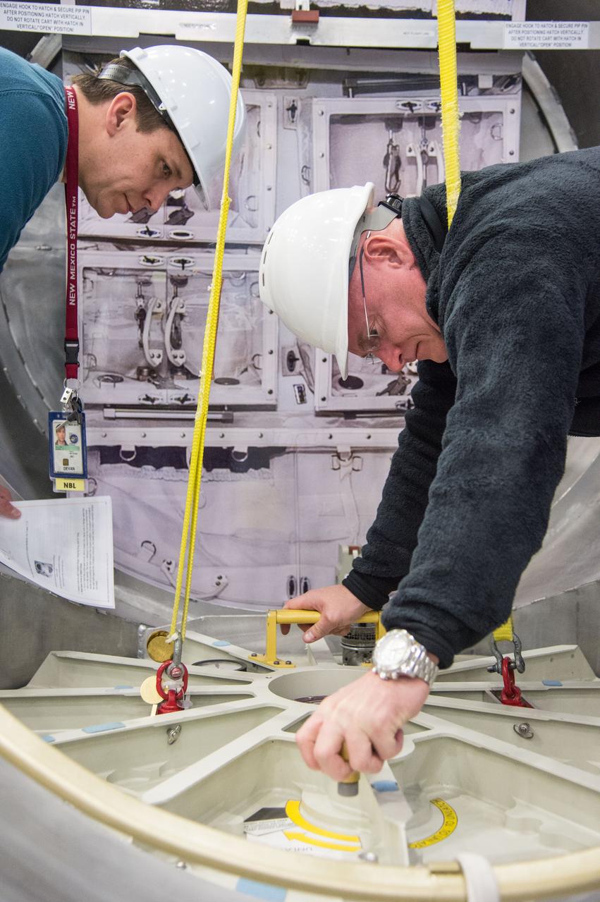 DATE: 1-7-14 LOCATION: Bldg. 9NW - POGO Stand SUBJECT: Astronaut Scott Kelly during ISS EVA POGO 1 training. PHOTOGRAPHER: Lauren Harnett