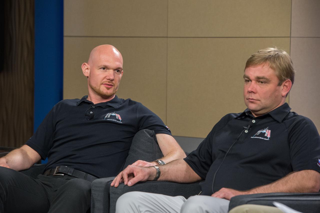 PHOTO DATE:  03-18-14 LOCATION: Bldg. 2s - PAO Studio B  SUBJECT: Expedition 41 (Soyuz 39) press conference with Maxim Suraev, Alexander Gerst and Reid Wiseman. PHOTOGRAPHER:   BILL STAFFORD
