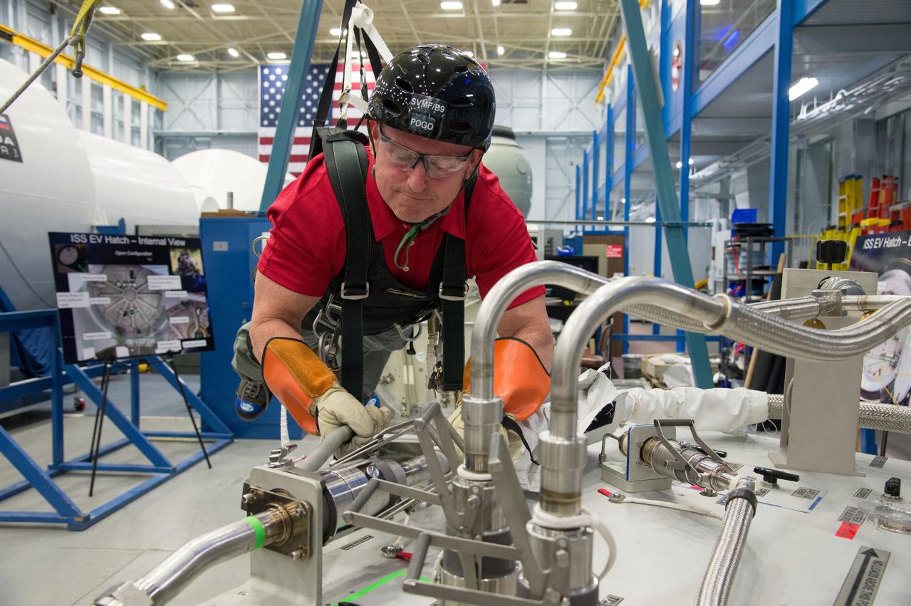 Expedition 42 crew member Butch Wilmore during ISS EVA POGO-2 training class.  Photo Date: April 25, 2014.  Location: Bldg. 9NW - POGO.  Photographer: Robert Markowitz