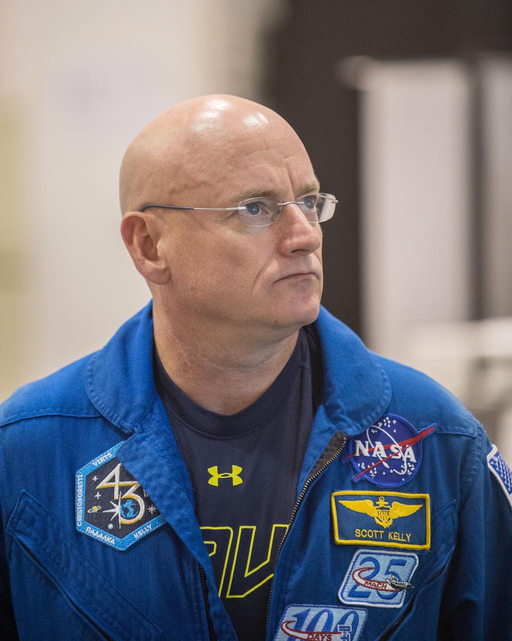 Date: 06-30-14 Location: NBL, MU-176 Subject: Photograph Expedition 43 crew members Scott Kelly from 42S and Terry Virts from 41S during ISS EVA Maintenance 7 - 1G training with instructor Sandy Moore. Photographer: James Blair