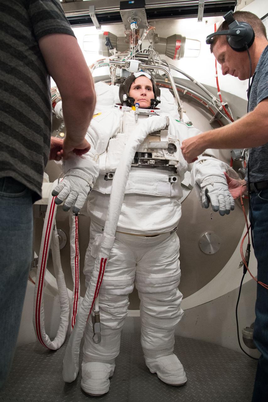 Date: 07-14-14 Location: Bldg 7, SSATA Subject:  SSATA Crew Training for Increment-41 ESA astronaut Samantha Cristoforetti Photographer: James Blair