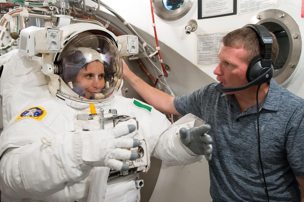 Date: 07-14-14 Location: Bldg 7, SSATA Subject:  SSATA Crew Training for Increment-41 ESA astronaut Samantha Cristoforetti Photographer: James Blair