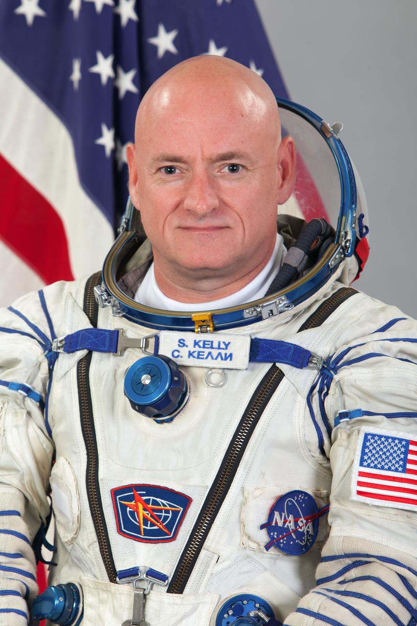 JSC2014-E-079953 (20 Aug. 2014) --- NASA astronaut Scott Kelly, Expedition 41 backup crew member, attired in a Russian Sokol launch and entry suit, takes a break from training in Star City, Russia to pose for a portrait. Photo credit: Gagarin Cosmonaut Training Center