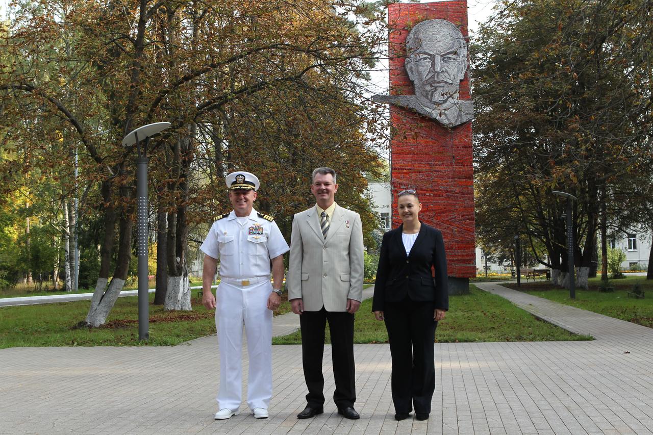 3007:  With the statue of Vladimir Lenin behind them, Expedition 41/42 Flight Engineer Barry Wilmore of NASA (left), Soyuz Commander Alexander Samokutyaev of the Russian Federal Space Agency (Roscosmos, center) and Flight Engineer Elena Serova of Roscosmos (right) pose for pictures Sept. 12 at the Gagarin Cosmonaut Training Center in Star City, Russia before flying to their launch site at the Baikonur Cosmodrome in Kazakhstan for final pre-launch training. The trio will launch from Baikonur on Sept. 26, Kazakh time, in their Soyuz TMA-14M spacecraft for a 5 ½ month mission on the International Space Station. Serova will become the fourth Russian woman to fly in space.  NASA/Stephanie Stoll 