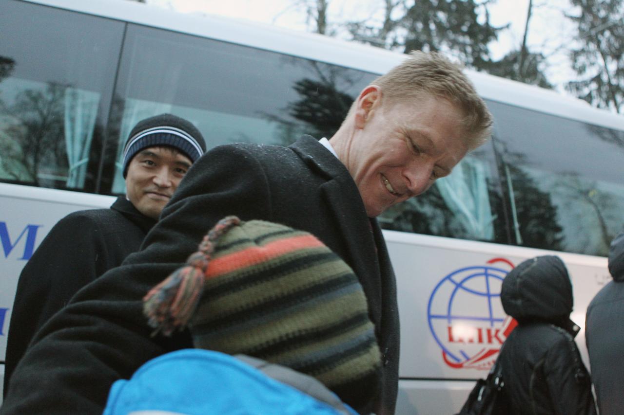 At the Gagarin Cosmonaut Training Center in Star City, Russia, Expedition 46-47 crewmember Tim Peake of the European Space Agency prepares to depart for his launch site at the Baikonur Cosmodrome in Kazakhstan Nov. 30 as backup crewmember Takuya Onishi of the Japan Aerospace Exploration Agency (JAXA) looks on. Peake, Tim Kopra of NASA and Yuri Malenchenko of the Russian Federal Space Agency (Roscosmos) will launch Dec. 15 in the Soyuz TMA-19M spacecraft for a six-month mission on the International Space Station. NASA / Seth Marcantel