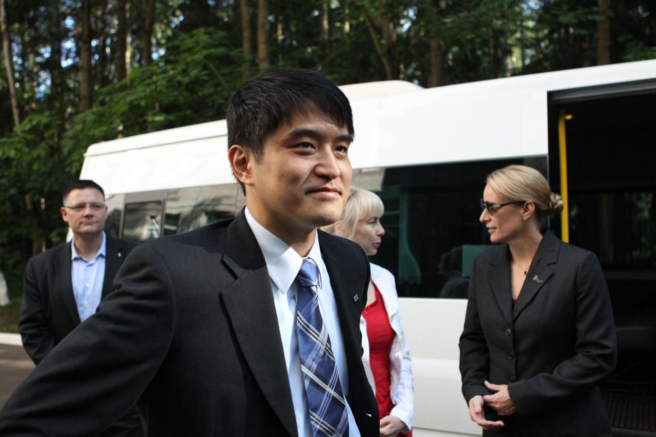 ISS Expedition 48-49 crewmember Takuya Onishi of the Japan Aerospace Exploration Agency departs the Gagarin Cosmonaut Training Center in Star City, Russia June 24 for his launch site at the Baikonur Cosmodrome in Kazakhstan and final pre-launch training. In the background on the right is crewmate Kate Rubins of NASA. Rubins, Anatoly Ivanishin of Roscosmos and Onishi will launch July 7 from the Baikonur Cosmodrome in Kazakhstan on the Soyuz MS-01 spacecraft for a planned four-month mission on the International Space Station.  NASA/Stephanie Stoll 